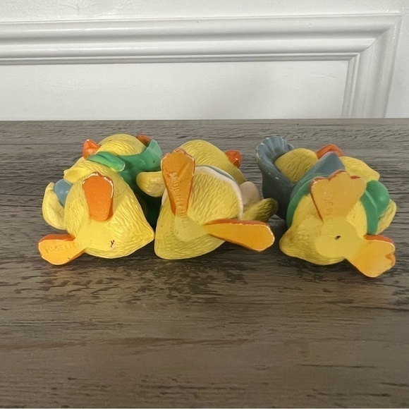 Easter Bunny Figures /Ducklings/Chicks Easter Decorations - Picture 16 of 17